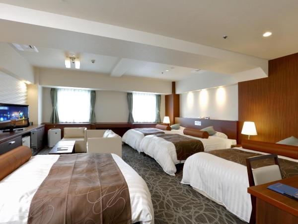 Hotel Plaza Osaka : photo 1 de la chambre chambre quadruple