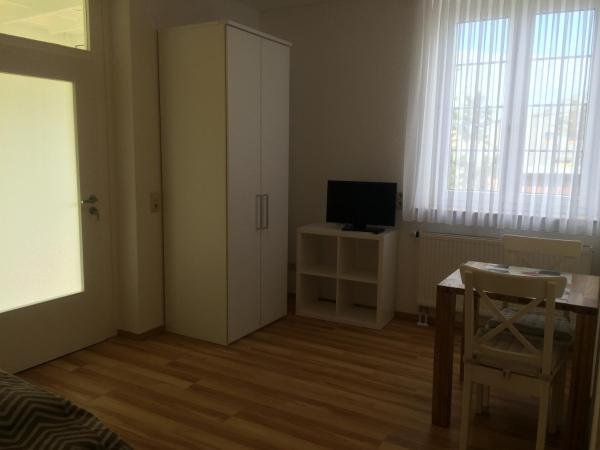 Villa Marie Mannheim : photo 6 de la chambre appartement avec terrasse - rez-de-chaussée (2)