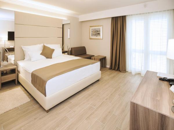 Hotel Vila Rova : photo 7 de la chambre chambre double supérieure avec balcon - vue sur mer