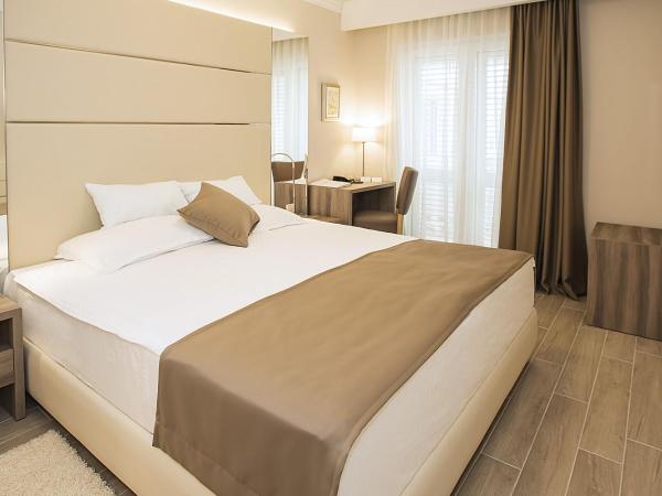 Hotel Vila Rova : photo 4 de la chambre chambre double avec balcon