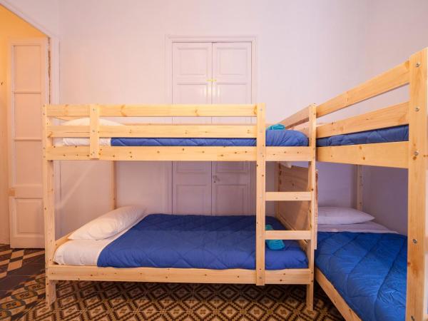 Bed in Girona : photo 5 de la chambre lit dans dortoir mixte de 6 lits