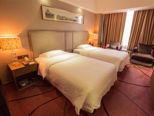 La Perle International Hotel - Free shuttle between hotel and Exhibition Center during Canton Fair & Exhibitor registration Counter : photo 2 de la chambre chambre lits jumeaux supérieure