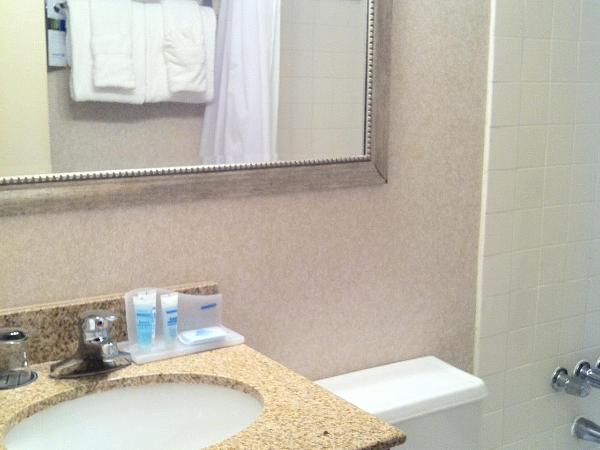Wyndham Virginia Beach Oceanfront : photo 2 de la chambre chambre lit king-size deluxe