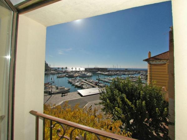 Cassis Loc - Chambre Meublée : photo 6 de la chambre chambre double