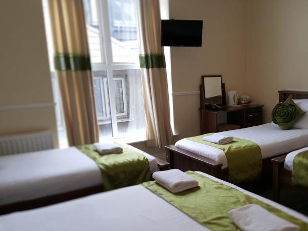 Hazelbrook House B&B : photo 1 de la chambre chambre quadruple