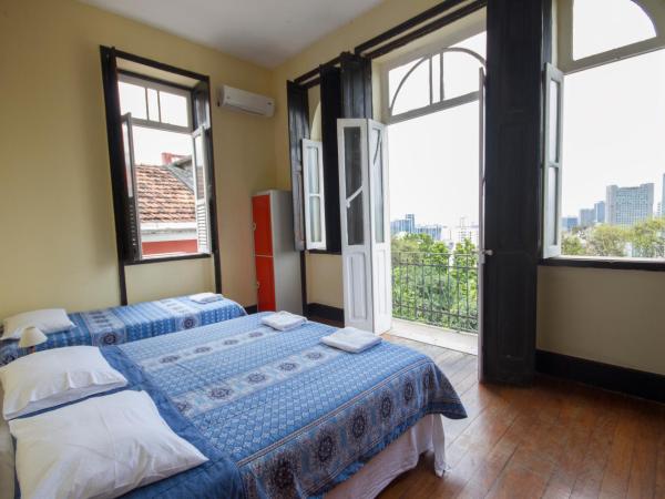 Rio Forest Hostel : photo 1 de la chambre chambre triple - vue sur mer