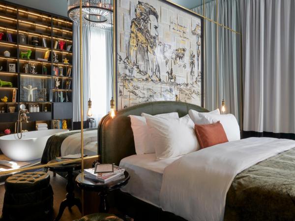 Sir Savigny Hotel, part of Sircle Collection : photo 1 de la chambre suite junior