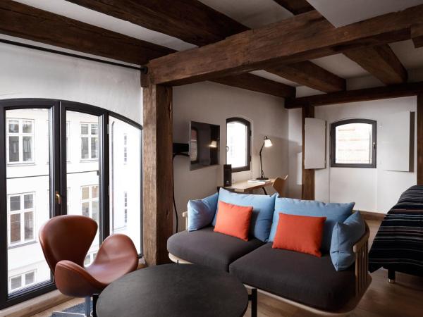 71 Nyhavn Hotel : photo 4 de la chambre suite junior de luxe avec vue