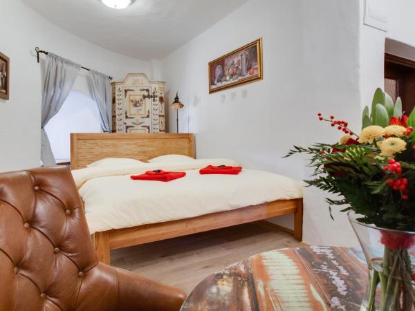 Krumlov Tower : photo 5 de la chambre chambre double lit king size