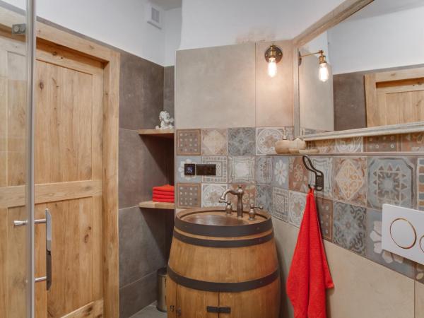 Krumlov Tower : photo 3 de la chambre chambre double lit king size