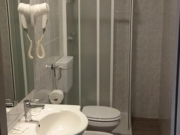 Hotel Lucania : photo 8 de la chambre chambre double