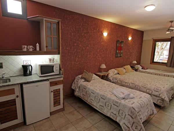 Hotel Xumec Mendoza : photo 2 de la chambre chambre quadruple