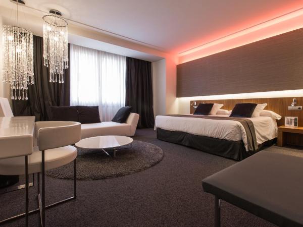 Hotel Carlton : photo 4 de la chambre chambre double ou lits jumeaux supérieure