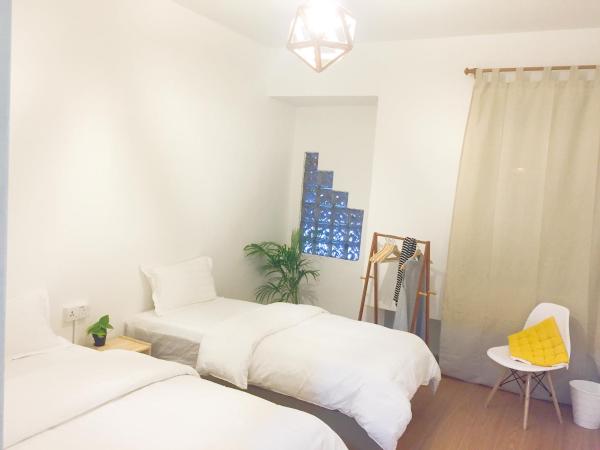 The Gatherings Place : photo 2 de la chambre chambre triple - vue sur ville