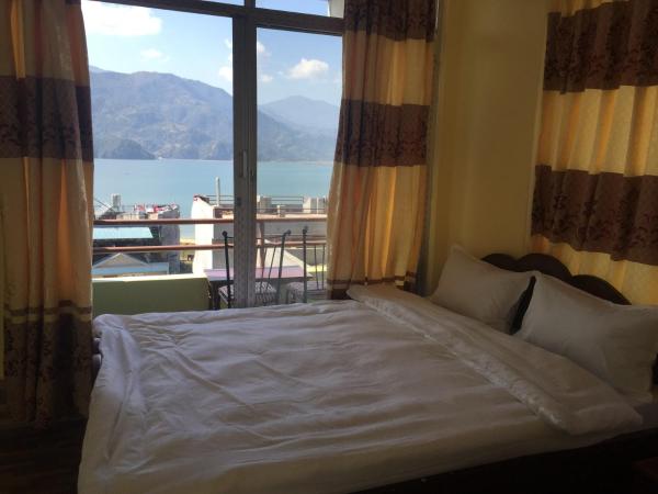 Hello Inn Guest House & Apartment : photo 2 de la chambre chambre deluxe double ou lits jumeaux