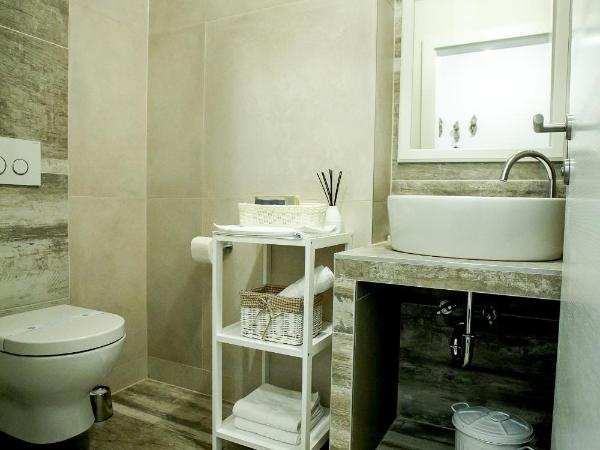 Regal Residence B&B : photo 6 de la chambre studio avec balcon 