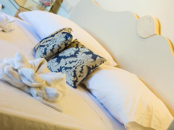 Polyxenia Suites : photo 6 de la chambre suite junior avec balcon