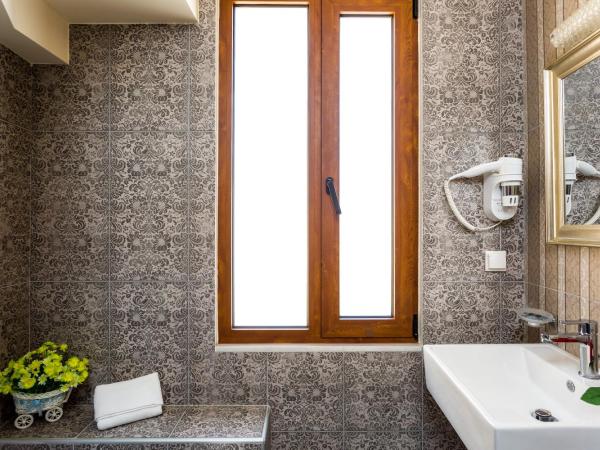 Polyxenia Suites : photo 8 de la chambre suite junior avec balcon