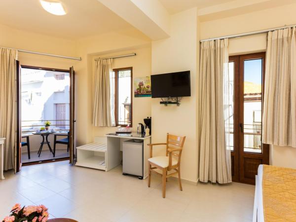 Polyxenia Suites : photo 4 de la chambre suite junior avec balcon