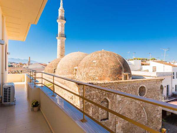 Polyxenia Suites : photo 10 de la chambre suite lit king-size avec balcon