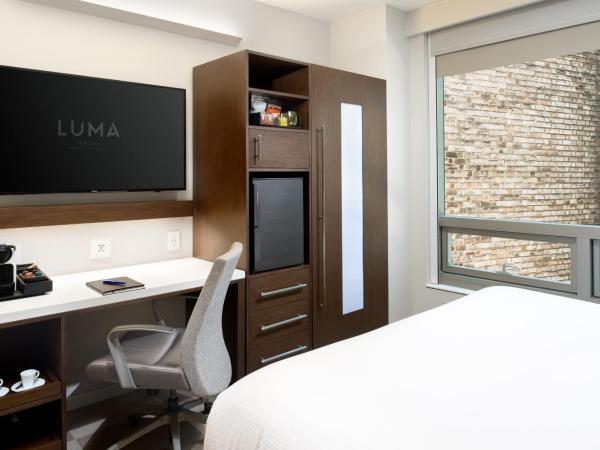 LUMA Hotel - Times Square : photo 5 de la chambre studio lit king-size urban - baignoire accessible aux personnes à mobilité réduite