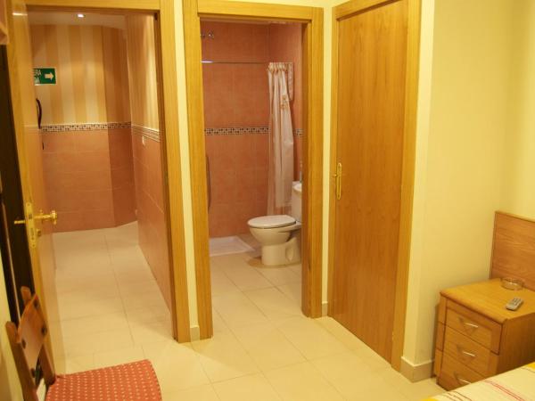 Pension Zorroza 1 : photo 3 de la chambre chambre double