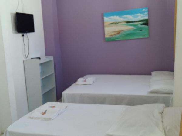 Pousada do Castelo : photo 6 de la chambre chambre quadruple avec salle de bains