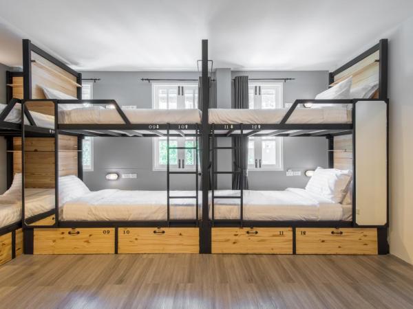 X9Hostel : photo 8 de la chambre lit simple dans dortoir mixte