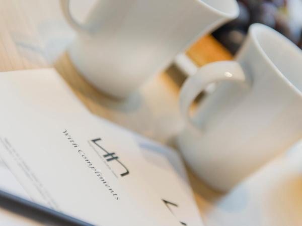 NLH FIX | Neighborhood Lifestyle Hotels : photo 10 de la chambre suite mansardée - vue sur l'acropole