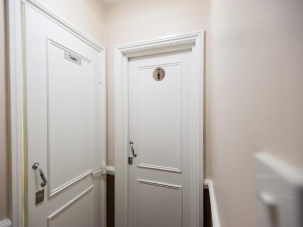 Marble Arch Inn : photo 6 de la chambre chambre double avec salle de bains commune