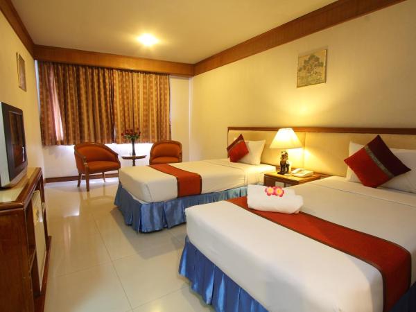 Silom Avenue Inn : photo 5 de la chambre chambre double ou lits jumeaux supérieure