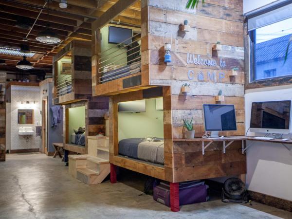 PodShare East Hollywood : photo 6 de la chambre lit simple dans dortoir mixte