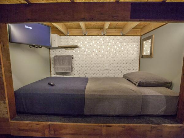 PodShare East Hollywood : photo 9 de la chambre lit dans dortoir mixte de 10 lits