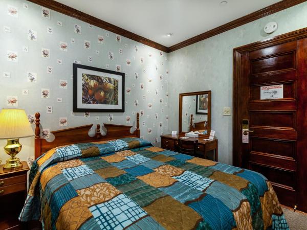 Hotel 31 Extended Stay : photo 7 de la chambre chambre double avec salle de bains privative