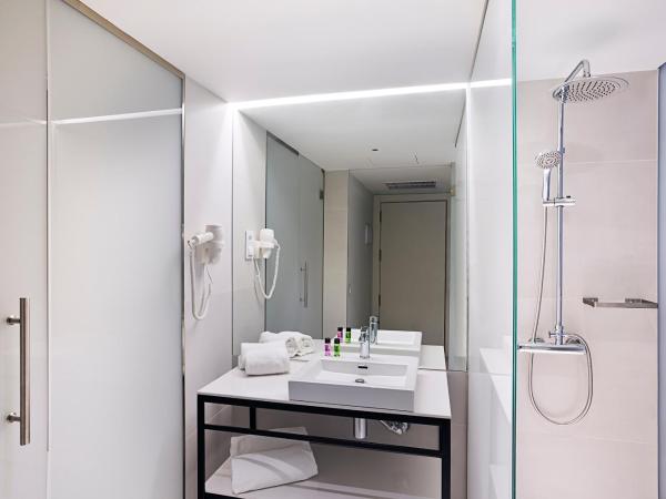 B&B HOTEL Madrid Centro Puerta del Sol : photo 7 de la chambre hébergement double standard de luxe