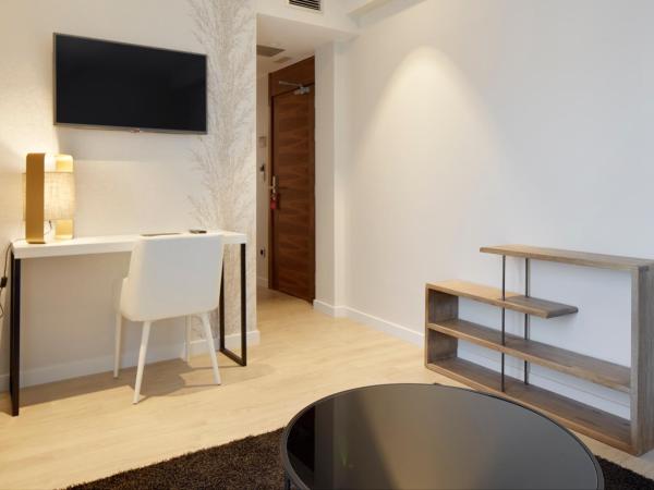 Hotel Arrizul Congress : photo 8 de la chambre suite congrès 