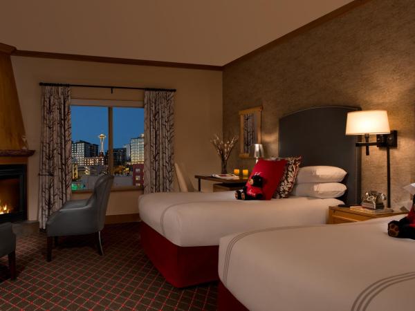 The Edgewater, a Noble House Hotel : photo 3 de la chambre chambre 2 lits doubles avec vue sur la ville