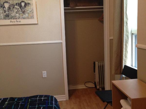 The Rex Hotel Jazz & Blues Bar : photo 4 de la chambre chambre 2 lits doubles avec salle de bains privative