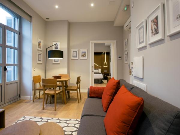 Legazpi Doce Rooms & Suites : photo 9 de la chambre appartement 1 chambre - vue sur ville