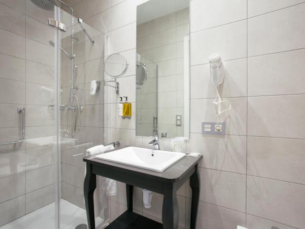 Legazpi Doce Rooms & Suites : photo 8 de la chambre appartement 1 chambre avec balcon