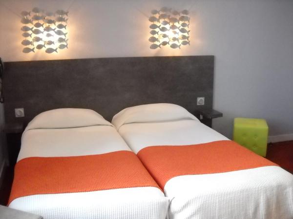 Logis Hotel Bellevue : photo 5 de la chambre chambre lits jumeaux