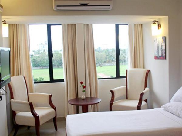 Hotel Luciya : photo 5 de la chambre chambre familiale