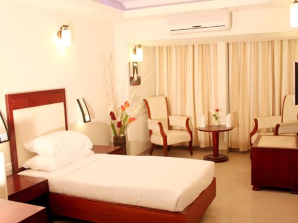 Hotel Luciya : photo 4 de la chambre chambre familiale