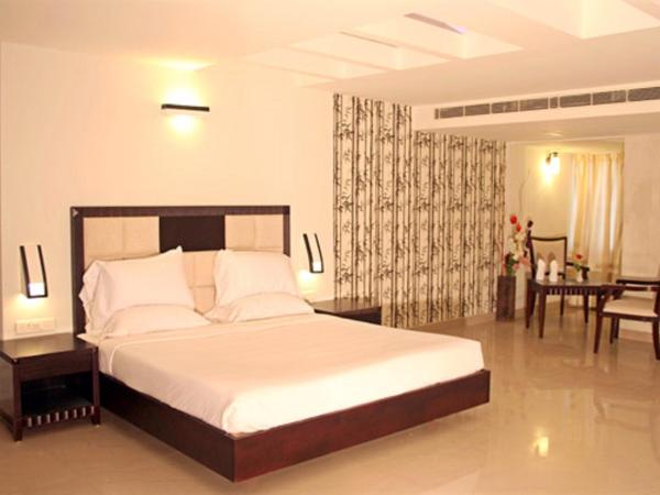 Hotel Luciya : photo 3 de la chambre chambre familiale