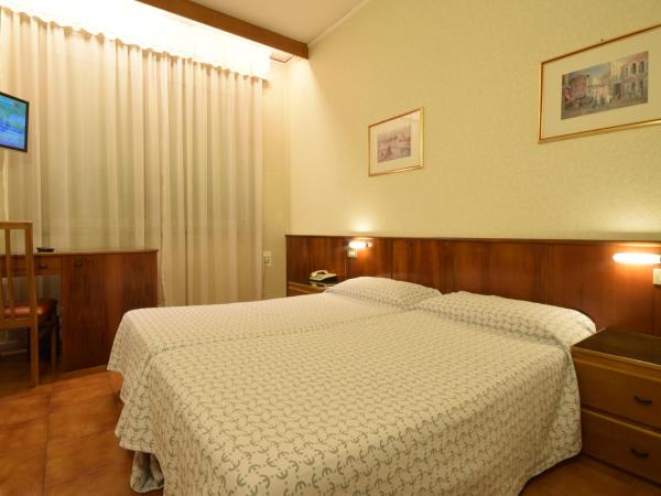 Euromotel Croce Bianca : photo 5 de la chambre chambre lits jumeaux