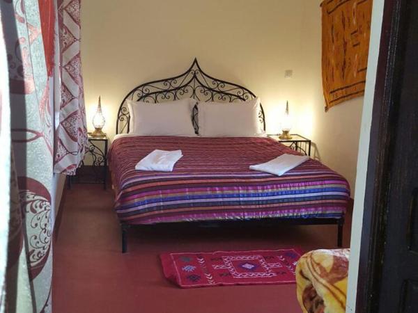 Cinema Riad : photo 2 de la chambre chambre double avec salle de bains privative