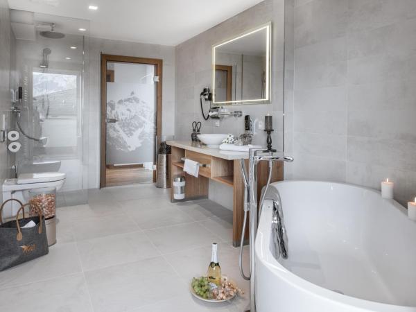 Hotel dasMEI : photo 4 de la chambre suite tirol