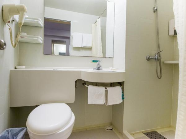 Jinjiang Inn - Beijing Jiuxianqiao : photo 3 de la chambre chambre lit queen-size a affaires