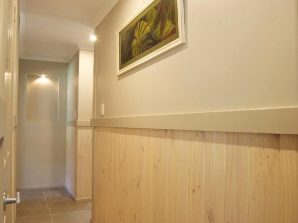 Cairns Crystal Cascades Holiday Park : photo 10 de la chambre two-bedroom villa with spa bath - birdswing