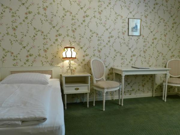 Hotel Hohenstauffen : photo 2 de la chambre chambre simple